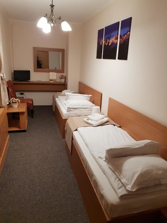 Отель Bucharest Downtown Inn Бухарест-43
