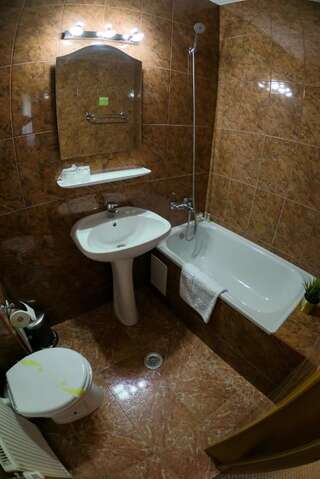 Отель Bucharest Downtown Inn Бухарест Двухместный номер с 1 кроватью-9