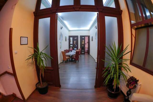 Отель Bucharest Downtown Inn Бухарест-9