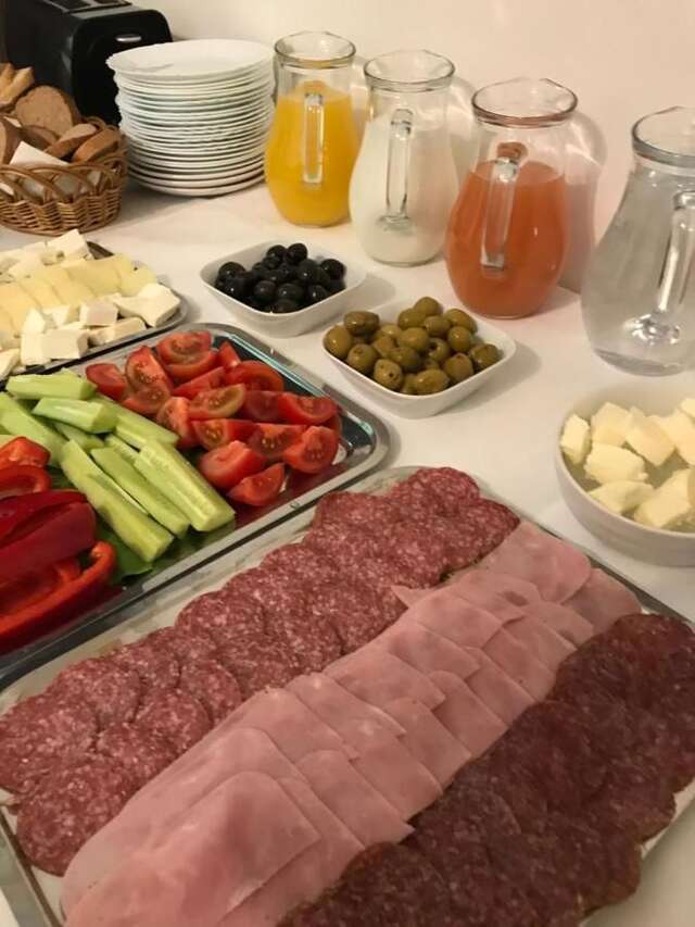 Отель Bucharest Downtown Inn Бухарест-10